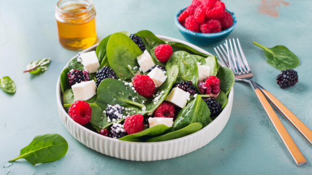 Berry Spinach Salad Recipe