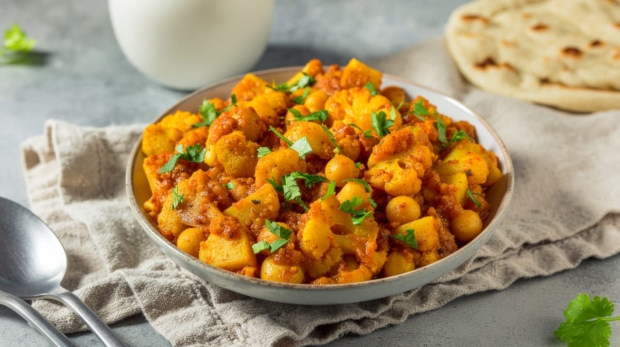Cauliflower and Chickpea Masala 169 3