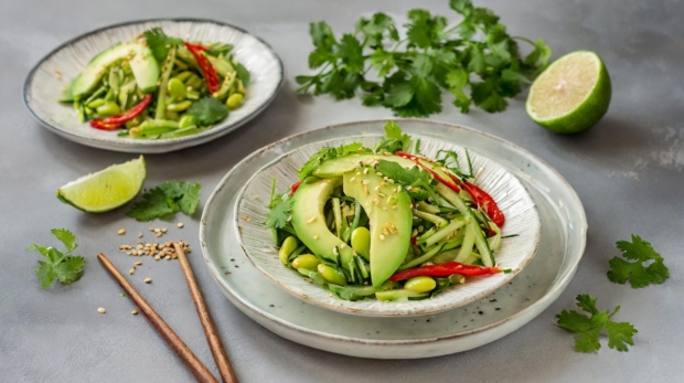 Salad_avocado_edamame-Salat