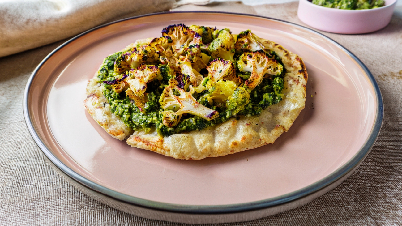 Crispy Cauliflower and Pesto Flatbread 169 3