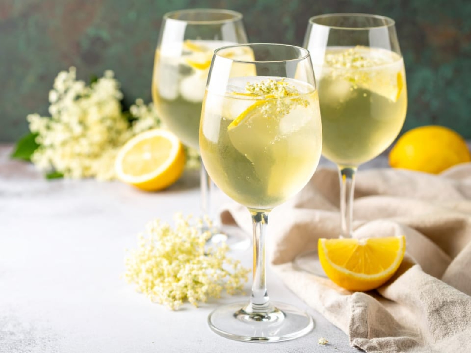 Elderflower syrup 169 1