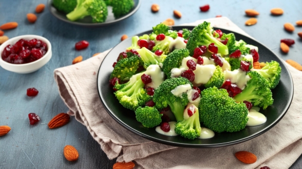 Salad-with-Cranberry-Almond-Broccoli