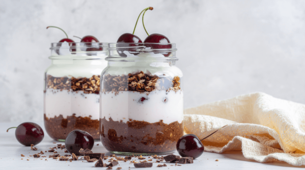 Black Forest Overnight Oats 169 1