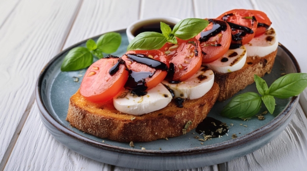 Toast-Tomato-and-Mozzarella-Caprese
