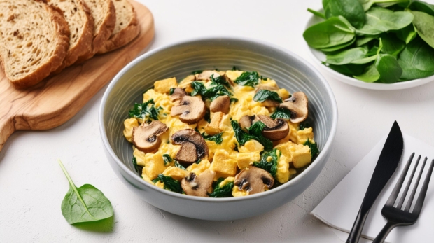 Tofu-Scramble-with-Spinach-and-Mushrooms-Vegan