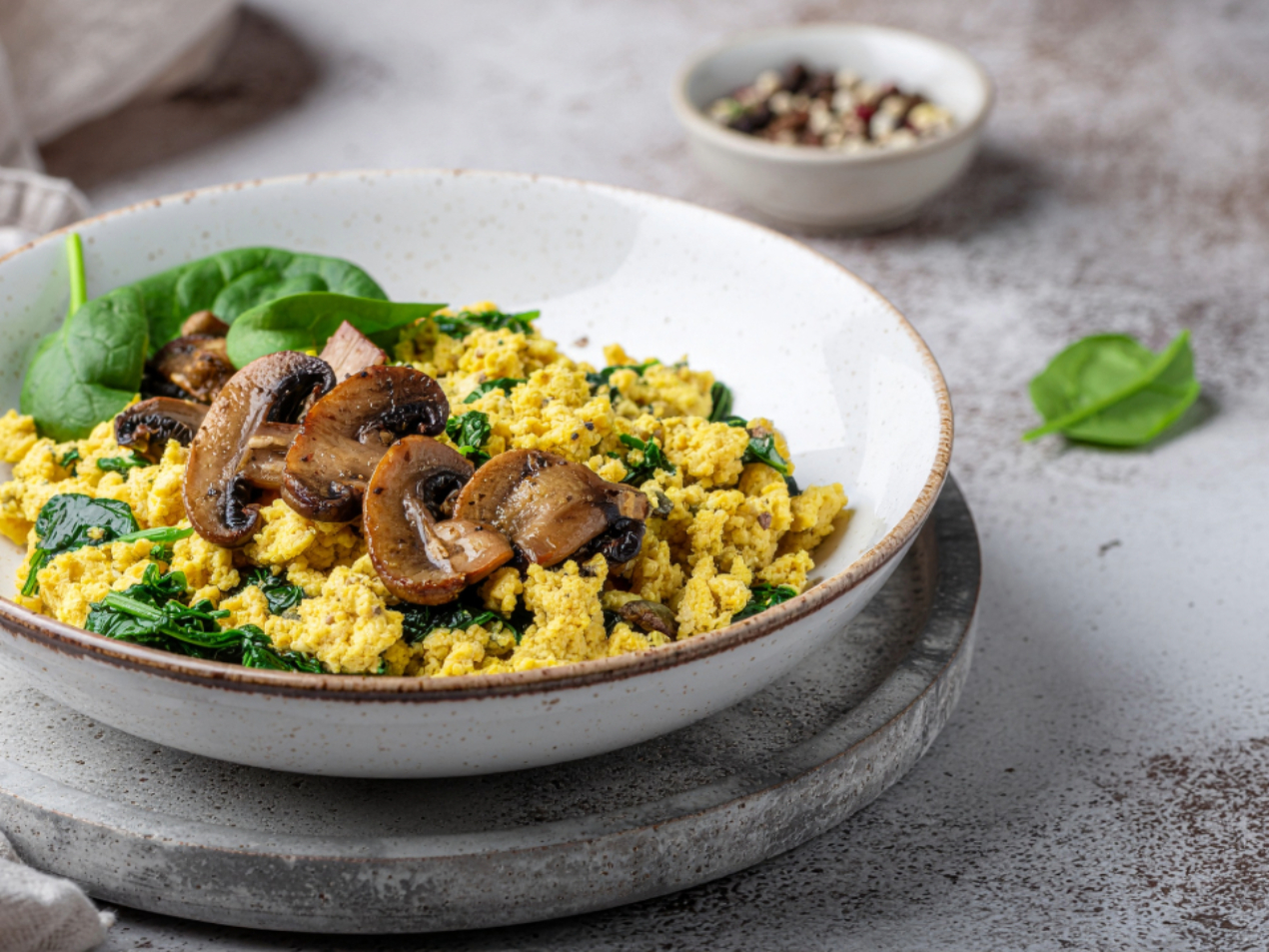 Vegan Tofu Scramble with Spinach & Mushrooms 169 2