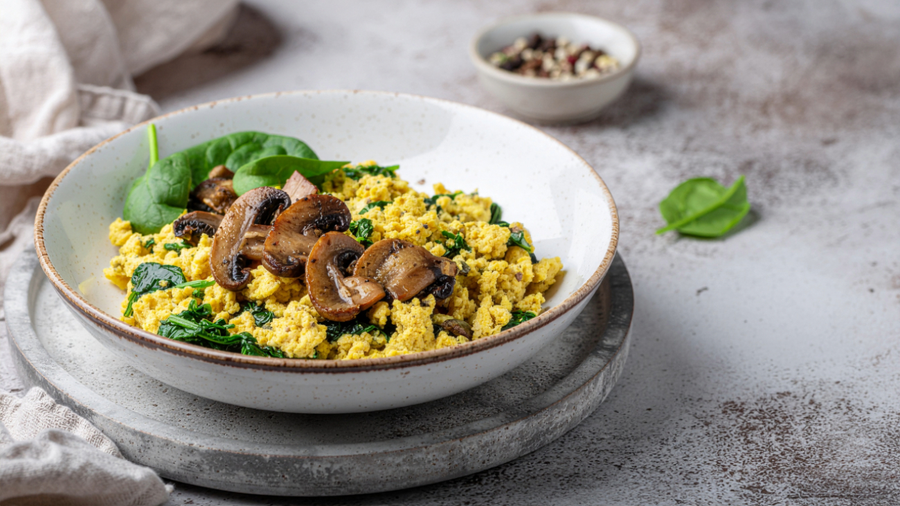 Vegan Tofu Scramble with Spinach & Mushrooms 169 2