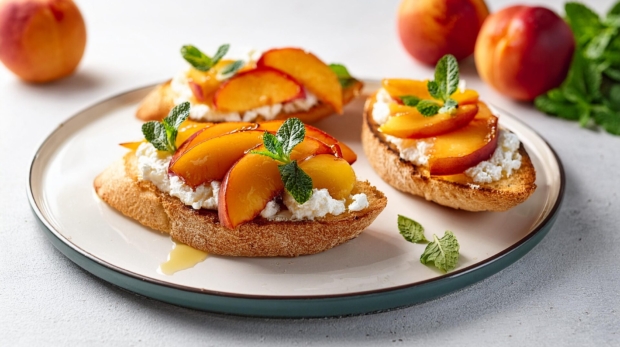 Bruschetta-Peach