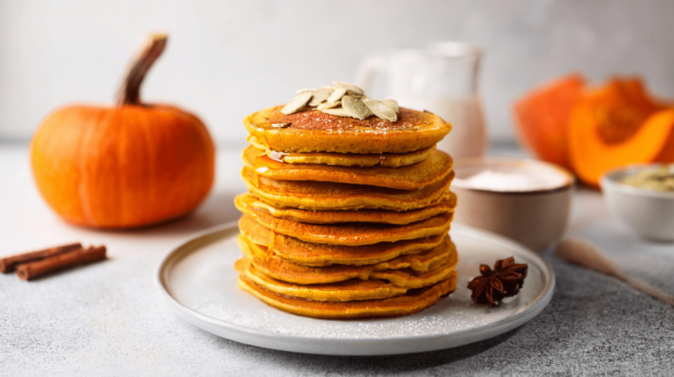 Pumpkin-Spice-Pancakes