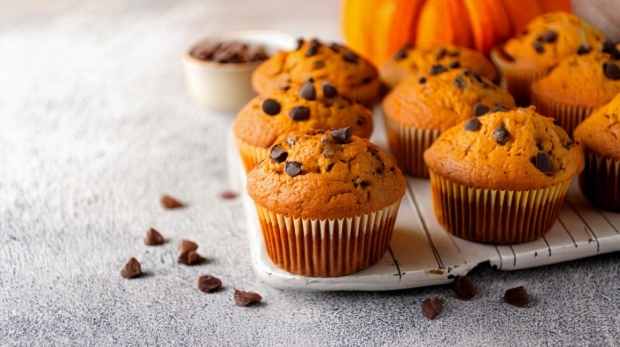 Pumpkin-Chocolate-Chip-Muffins