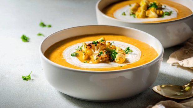 Curried-Roasted-Cauliflower-Soup-169-recips