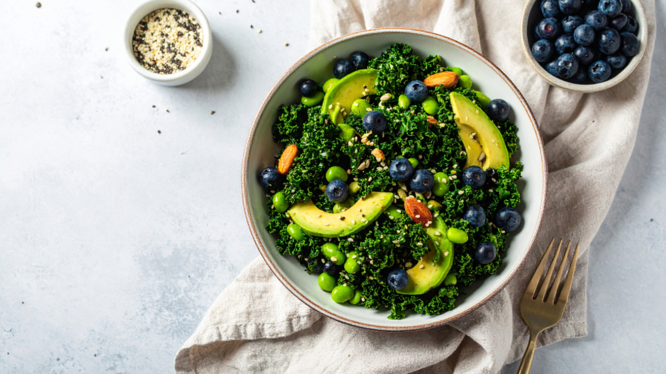 Kale & Avocado Superfood Salad 169 1