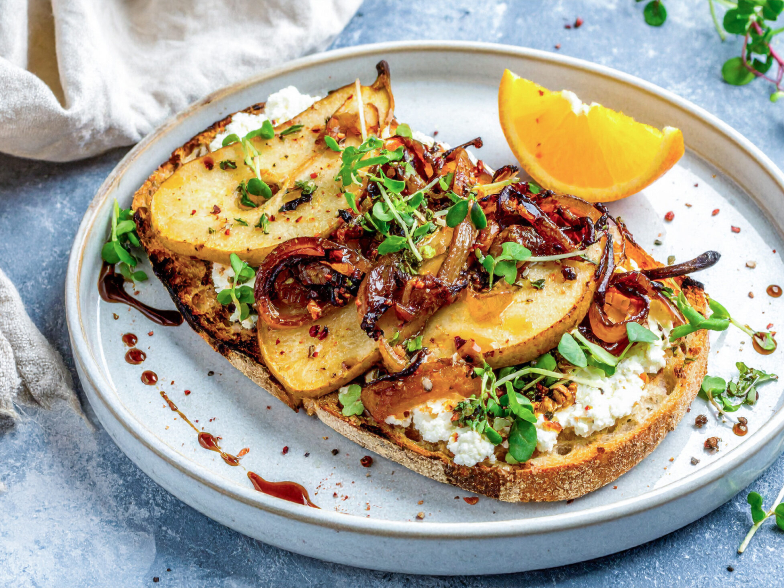 Pear & Caramelized Shallot Flatbread 169 1