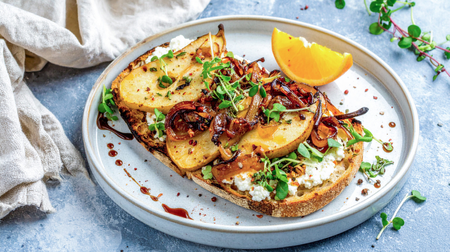 Pear & Caramelized Shallot Flatbread 169 1